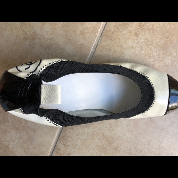 Chanel shoes - Picture 9 of 11